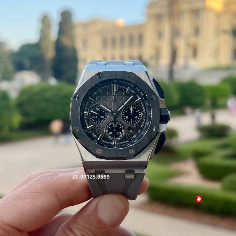 Audemars Piguet - 44mm