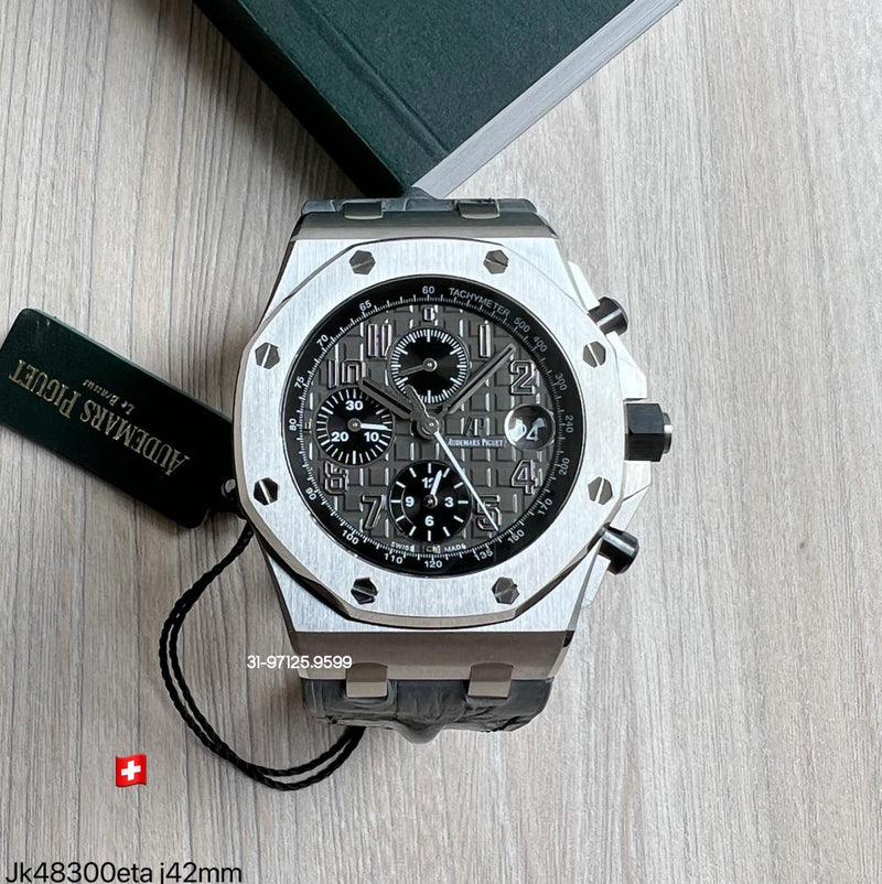 Audemars Piguet - 42mm