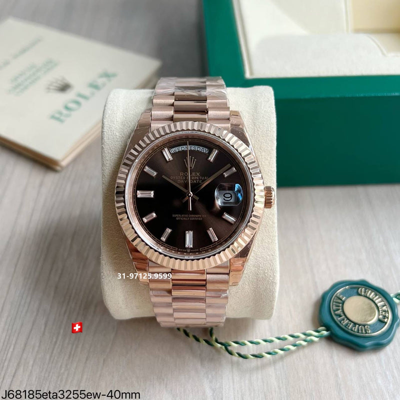 Rolex Daydate - 40mm / rose - com pedras