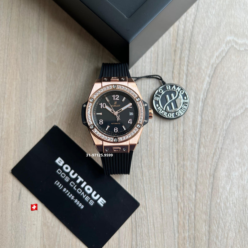 Hublot Único - 39mm