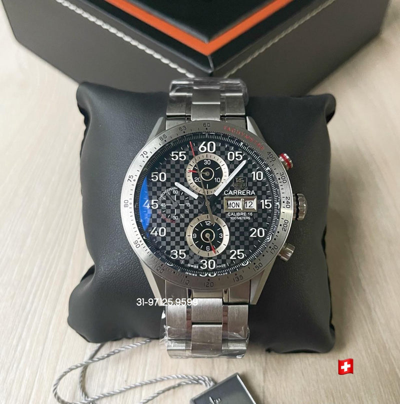 Tag Heuer Carrera - 44mm