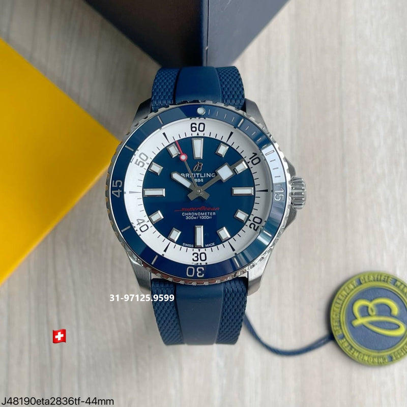 Breitling Superocean - 44mm