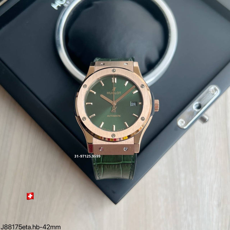 Hublot - 42mm