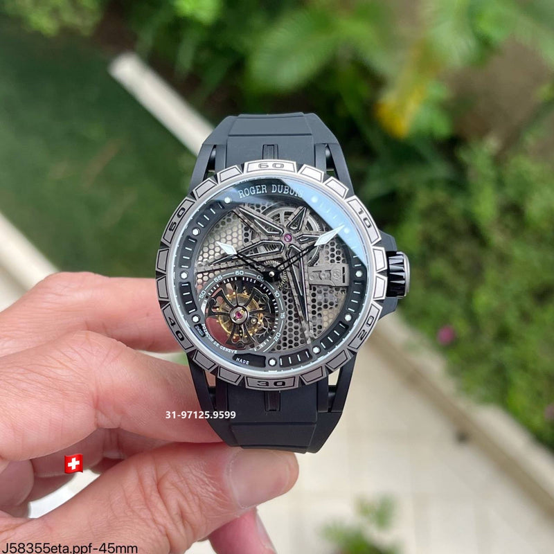 Roger Dubuiss