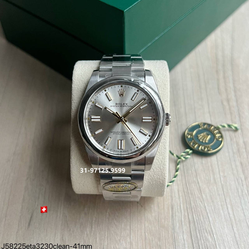 Rolex Oyster - 41mm / Clean