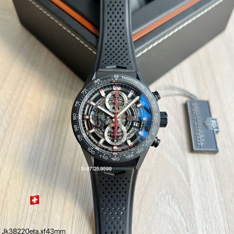 Tag Heuer Carrera - 43mm