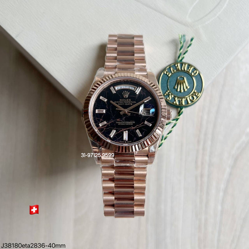 Rolex Daydate - 40mm / Rose - com pedras