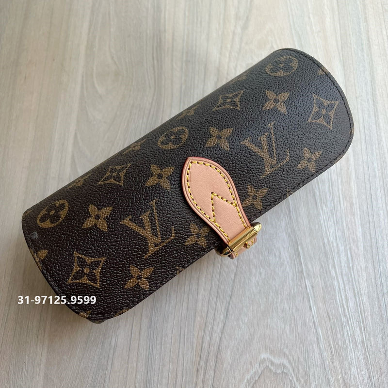 Case Louis Vuitton ( ideal para viagens )